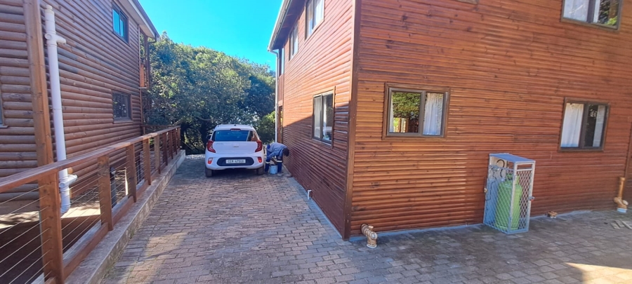 2 Bedroom Property for Sale in Meerenbosch Western Cape